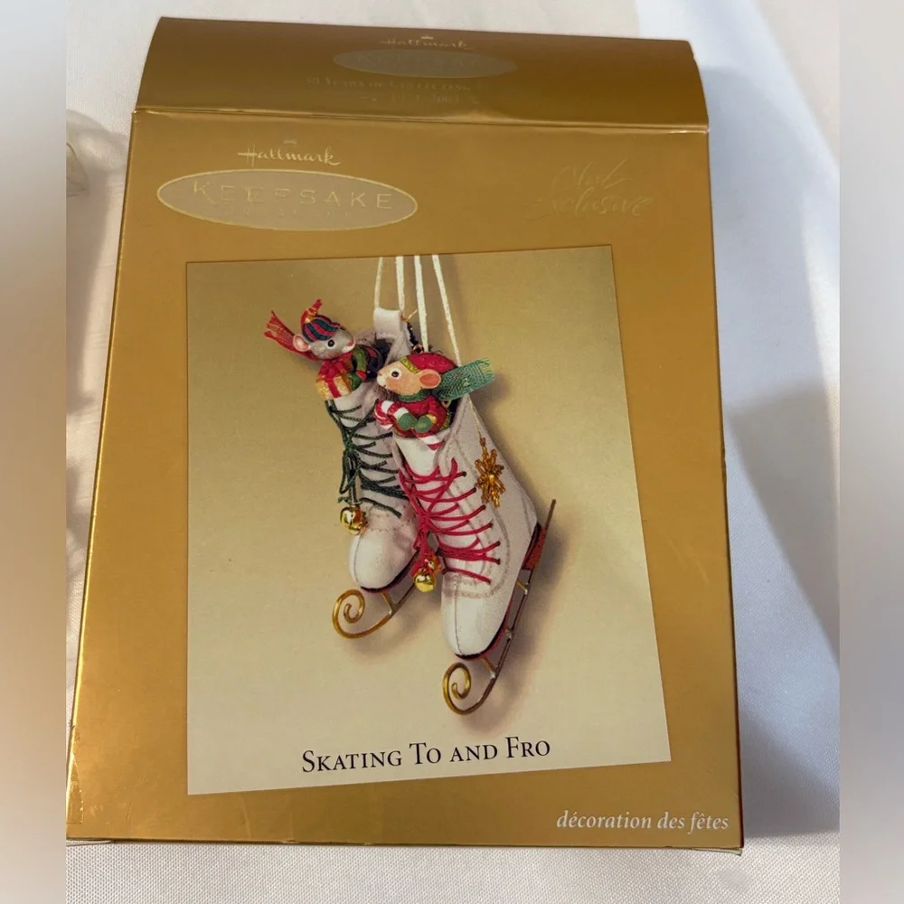 HALLMARK 2003 Keepsake Ornament Club Exclusive Christmas Skating To And Fro Mice